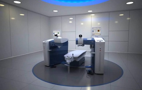 Plateforme chirurgicale : laser Excimer et Femtoseconde.